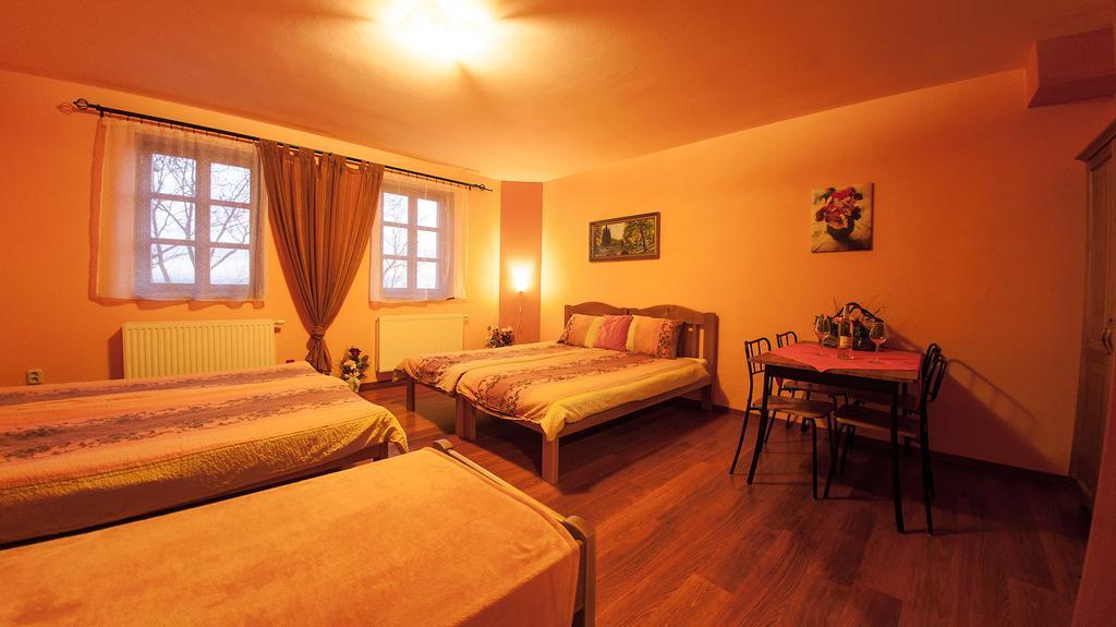 Penzion Zatisi Mikulov Room photo