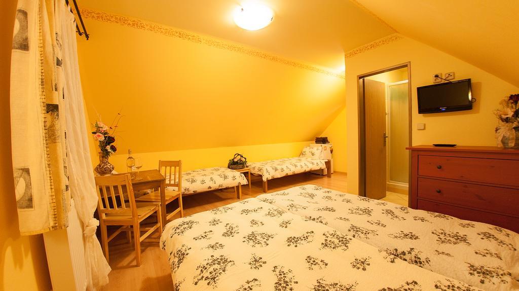 Penzion Zatisi Mikulov Room photo